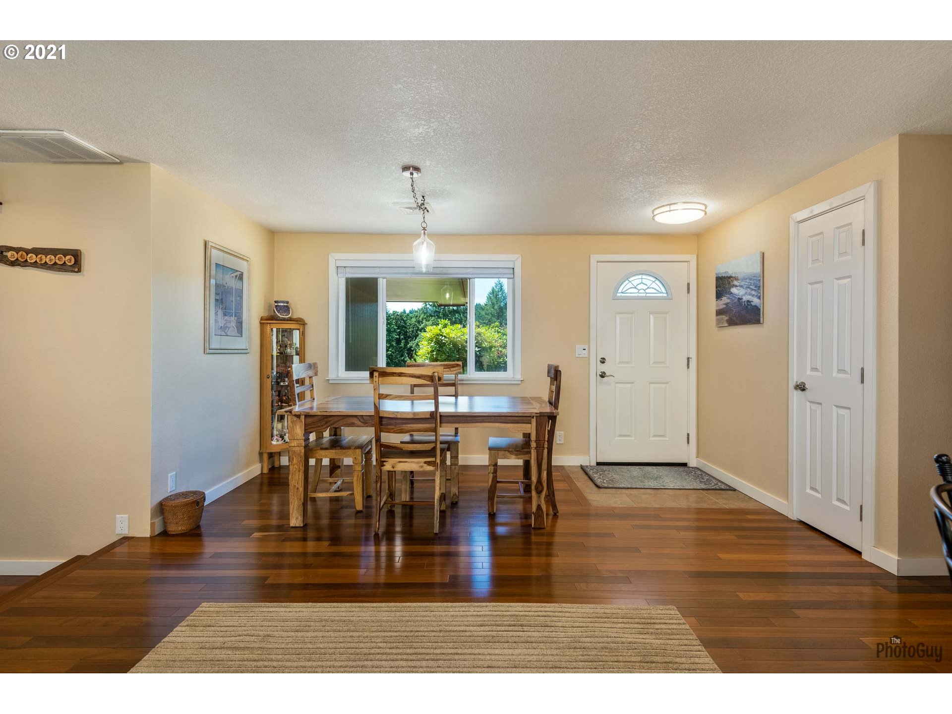 25255 Lawrence Road Junction City, OR 97448 - Photo 13 of 32 Gallery Image 13