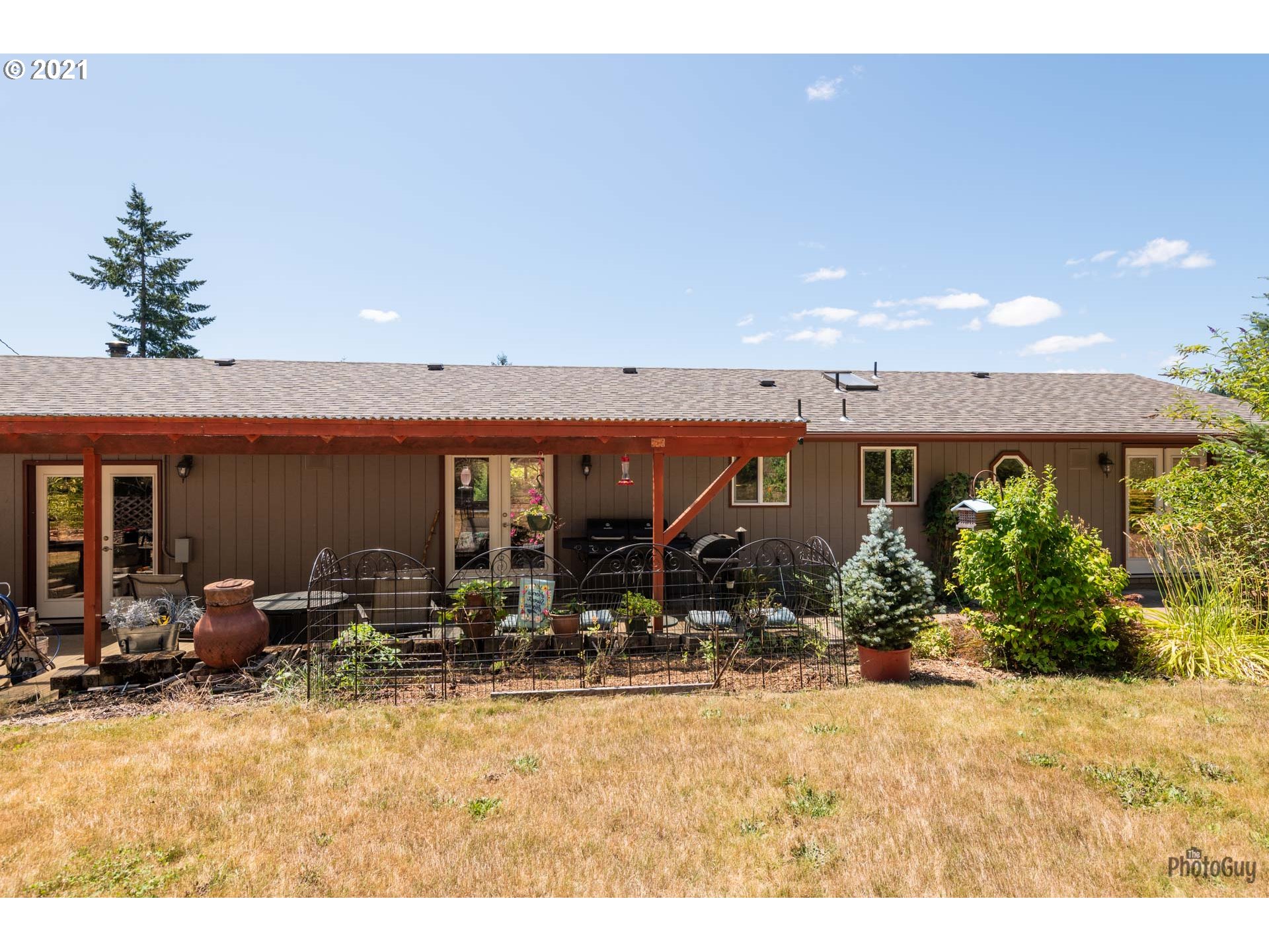 25255 Lawrence Road Junction City, OR 97448 - Photo 24 of 32 Gallery Image 24