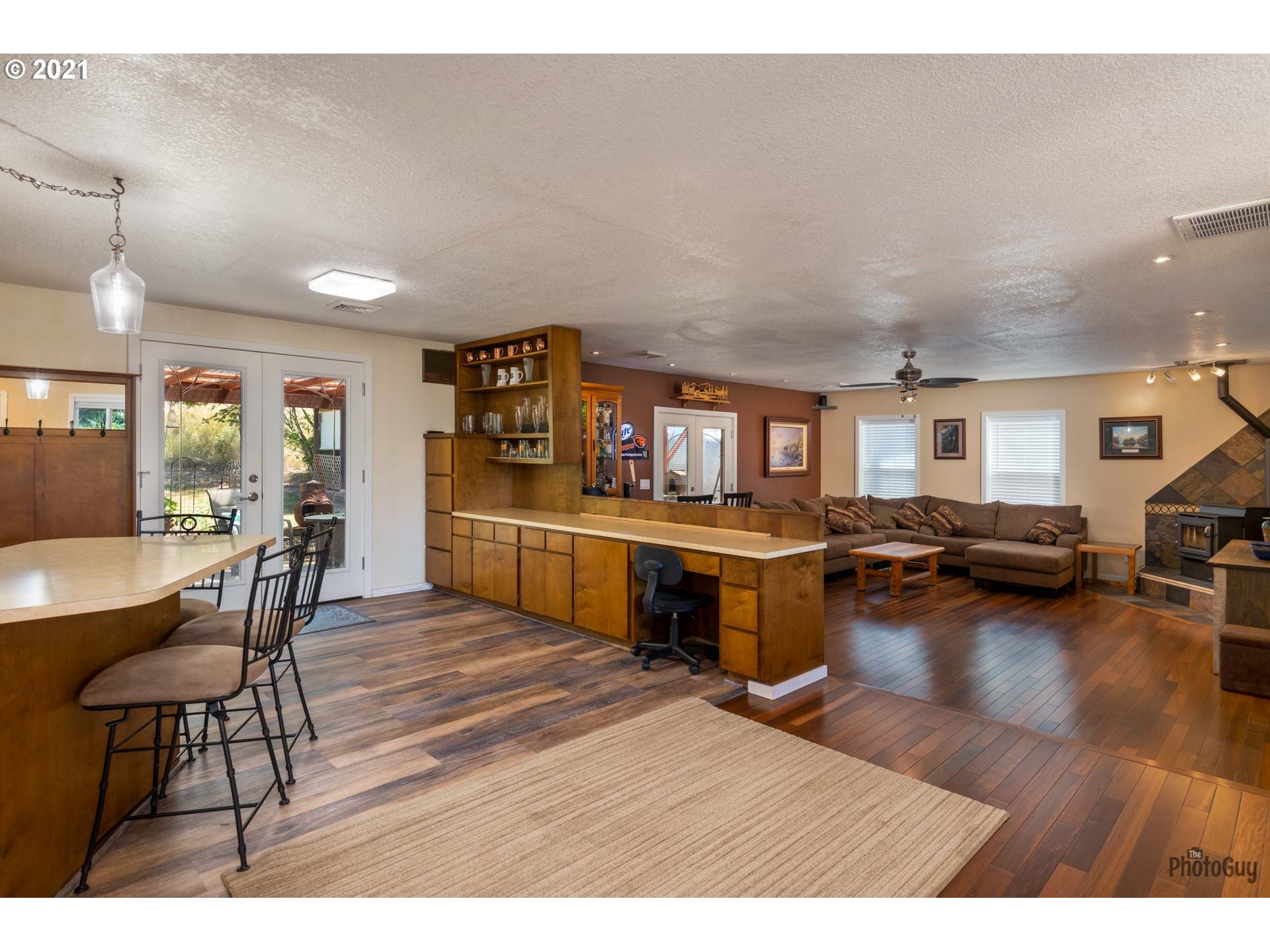 25255 Lawrence Road Junction City, OR 97448 - Photo 5 of 32 Gallery Image 5