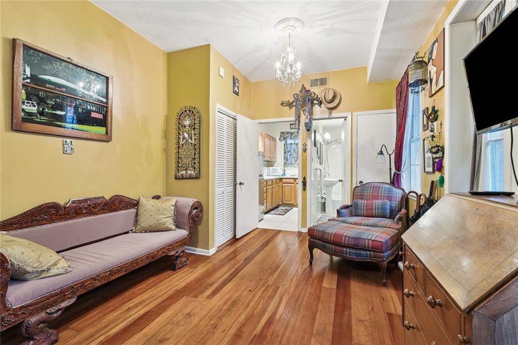 727 Conti Street, Unit B New Orleans, LA 70130 - Photo 5 of 18