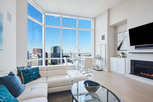 $12,000 | 1 Franklin Street, Unit 4505, Boston, MA 02110