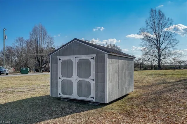 $249,900 | 148 East Meadow Road, Eden, NC 27288