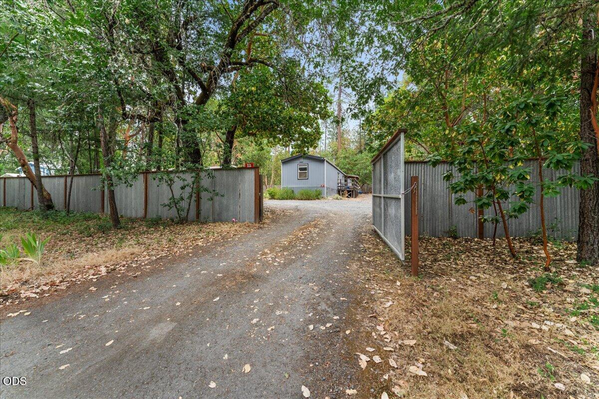 491 Upper Applegate Road Jacksonville, OR 97530 - Photo 3 of 26