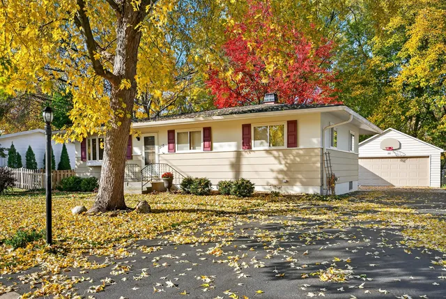 $329,900 | 310 2nd Court, Crystal Lake, IL 60014