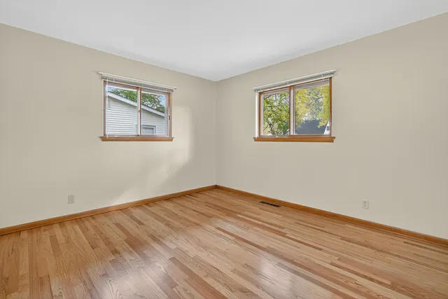 $329,900 | 310 2nd Court, Crystal Lake, IL 60014