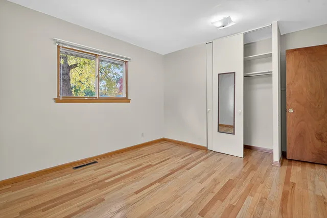 $329,900 | 310 2nd Court, Crystal Lake, IL 60014