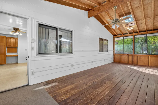 $329,900 | 310 2nd Court, Crystal Lake, IL 60014