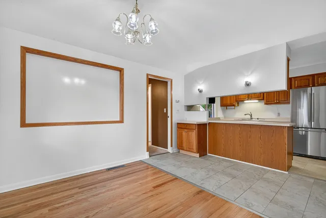 $329,900 | 310 2nd Court, Crystal Lake, IL 60014