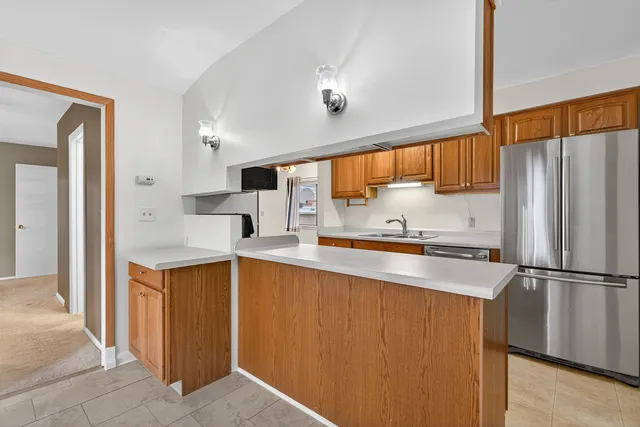 $329,900 | 310 2nd Court, Crystal Lake, IL 60014