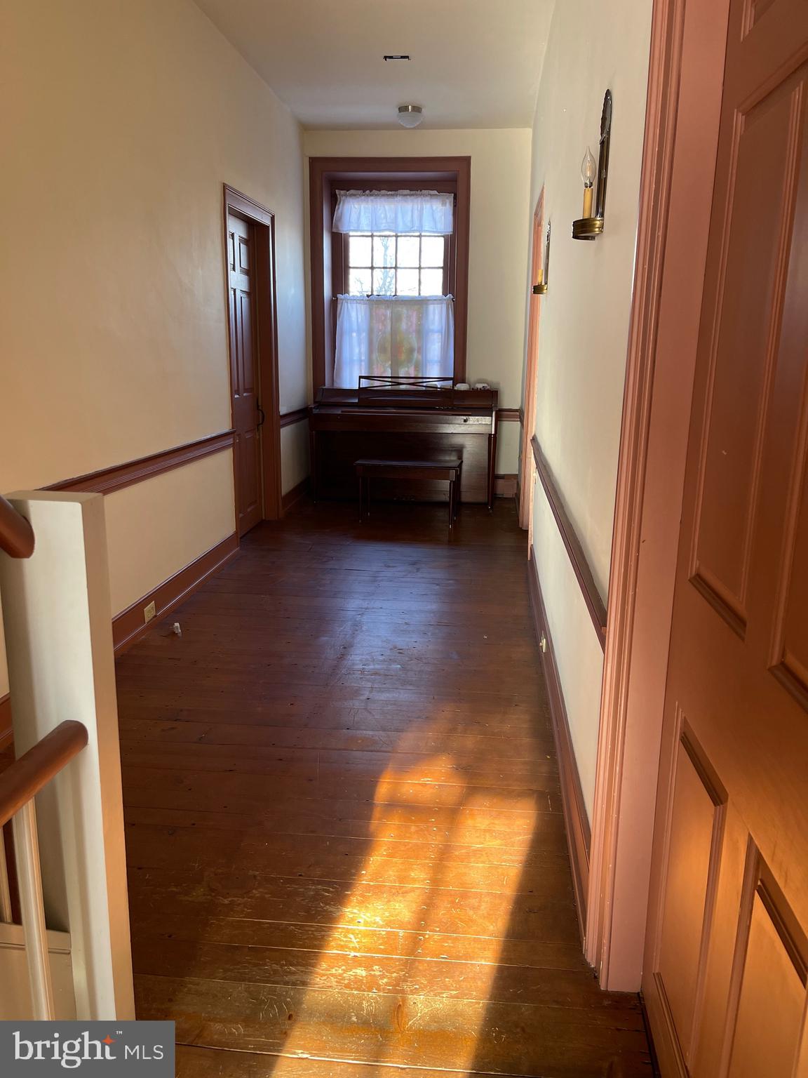 16 Philadelphia Avenue Reading, PA 19607 - Photo 25 of 32 a view of entryway with a window