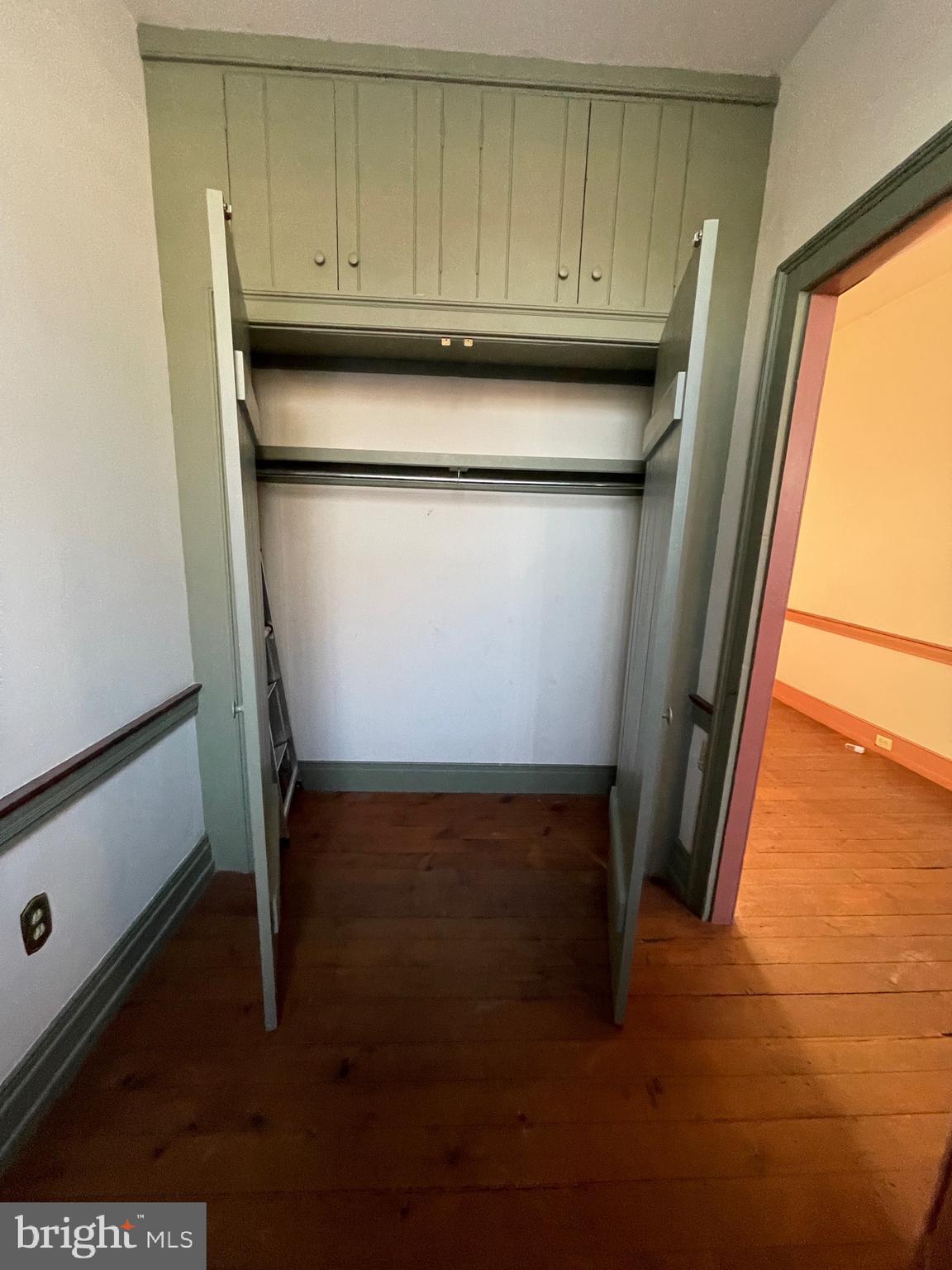 16 Philadelphia Avenue Reading, PA 19607 - Photo 29 of 32 a close view of cupboard