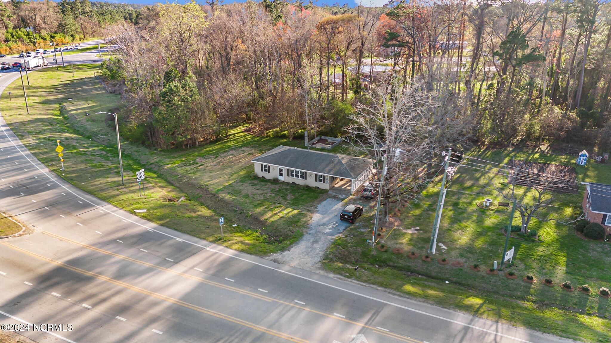 305 Washington Post Road New Bern, NC 28562 - Photo 22 of 34 6-web-or-mls-DJI_20240311174035_0144_D