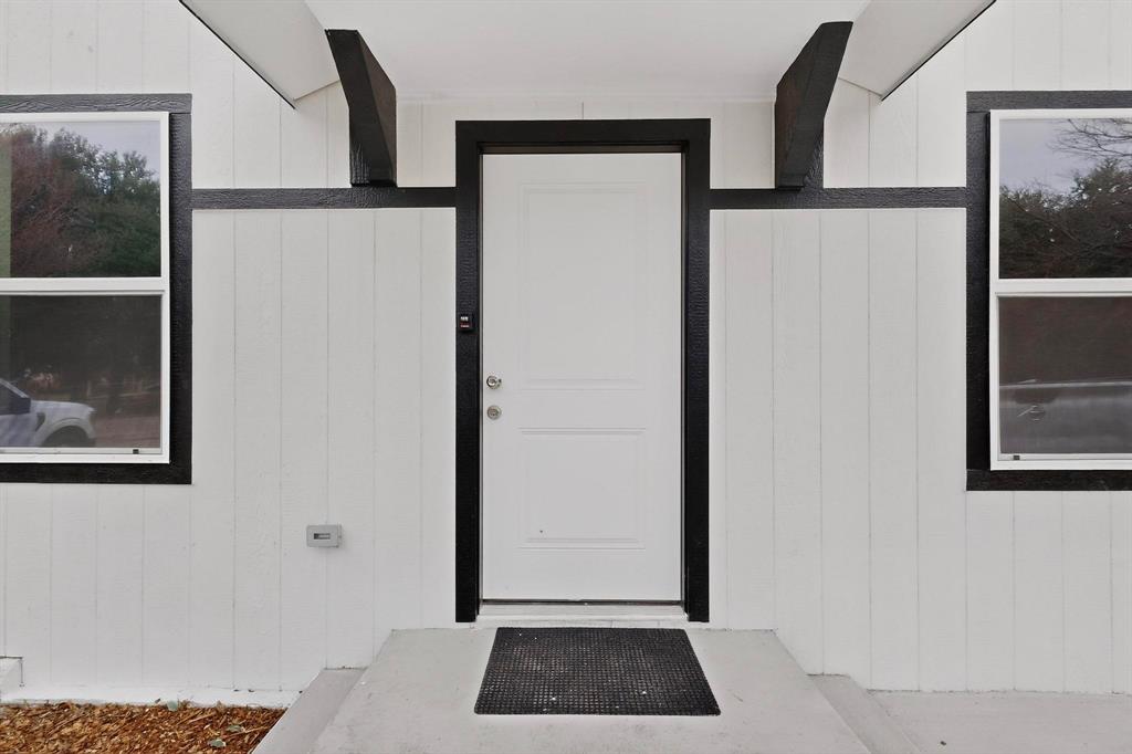 5650 Forney Road Dallas, TX 75227 - Photo 4 of 39 a view of front door