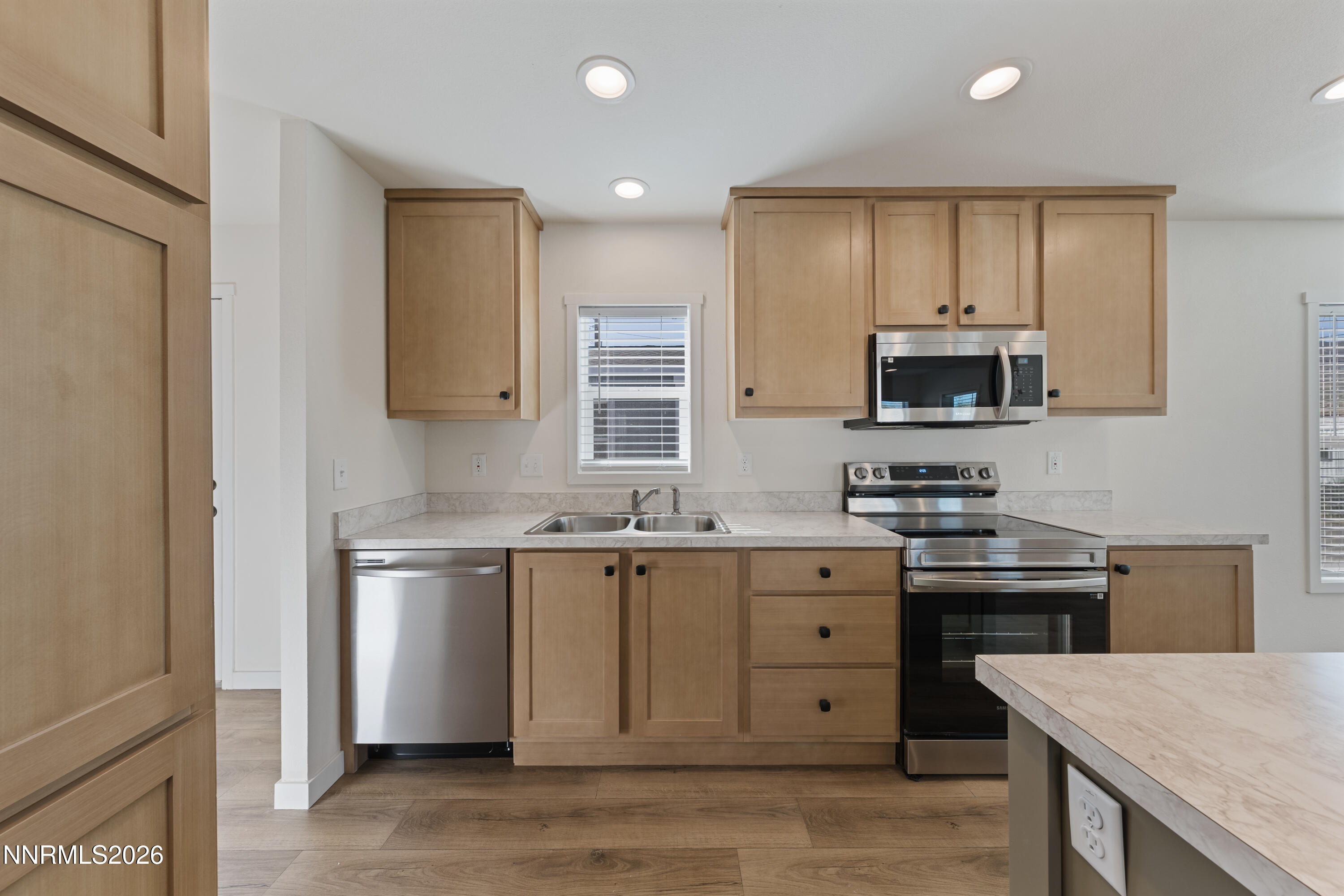 125 Fireman Row Dayton, NV 89403 - Photo 3 of 18 A7V03762