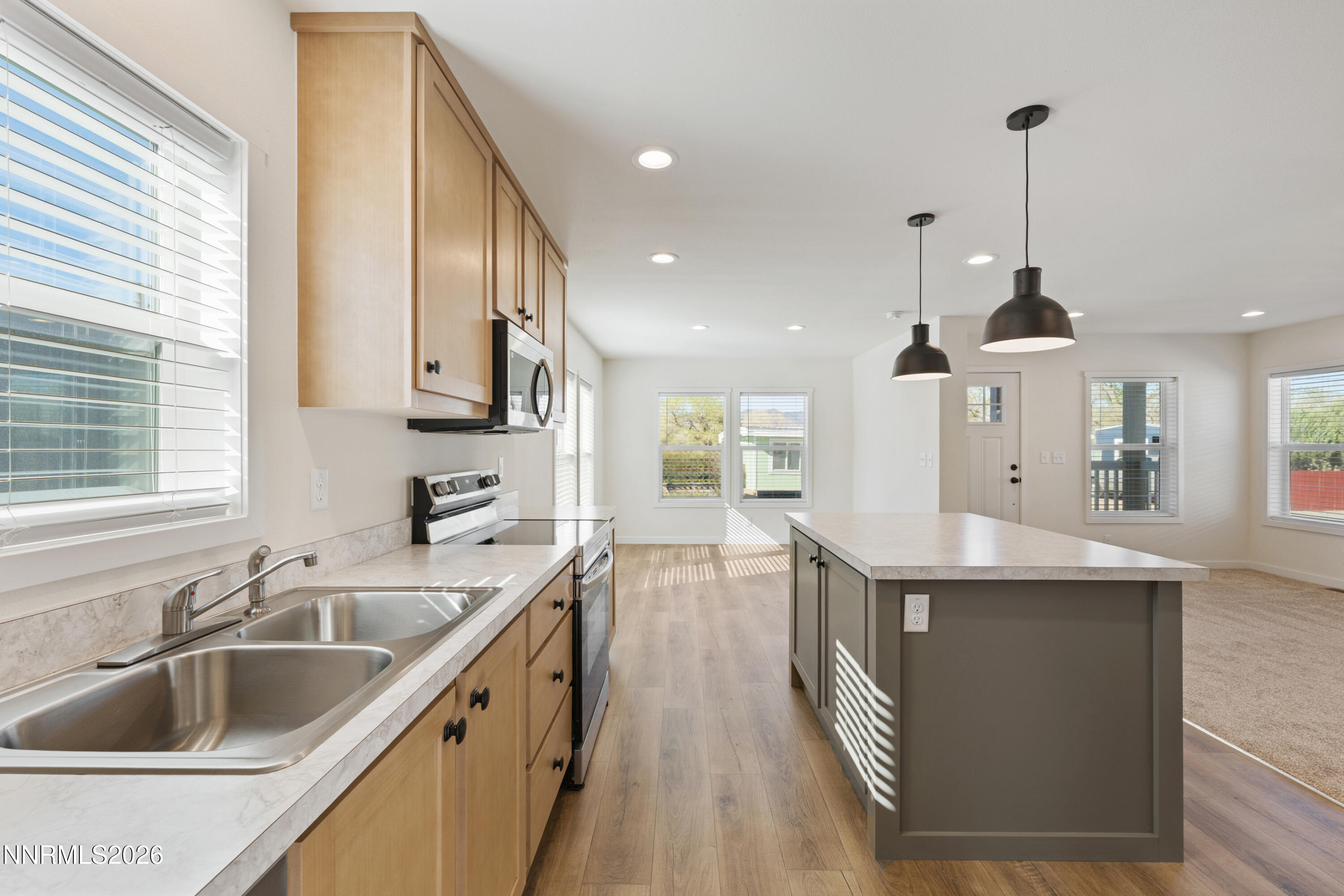 125 Fireman Row Dayton, NV 89403 - Photo 6 of 18 A7V03767