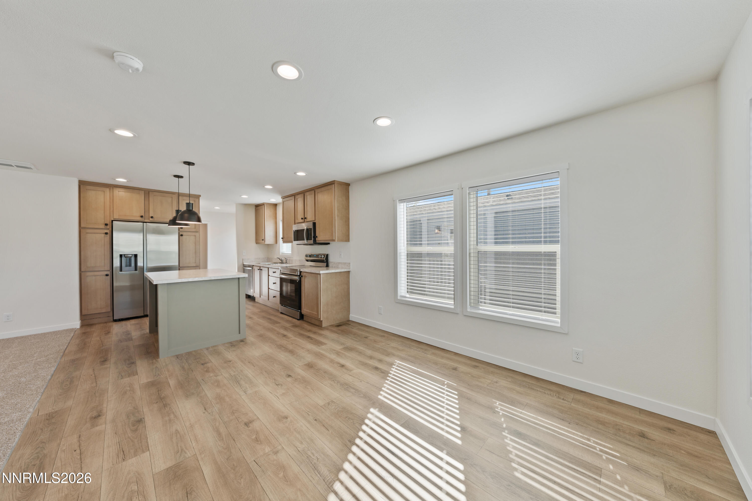 125 Fireman Row Dayton, NV 89403 - Photo 7 of 18 A7V03742