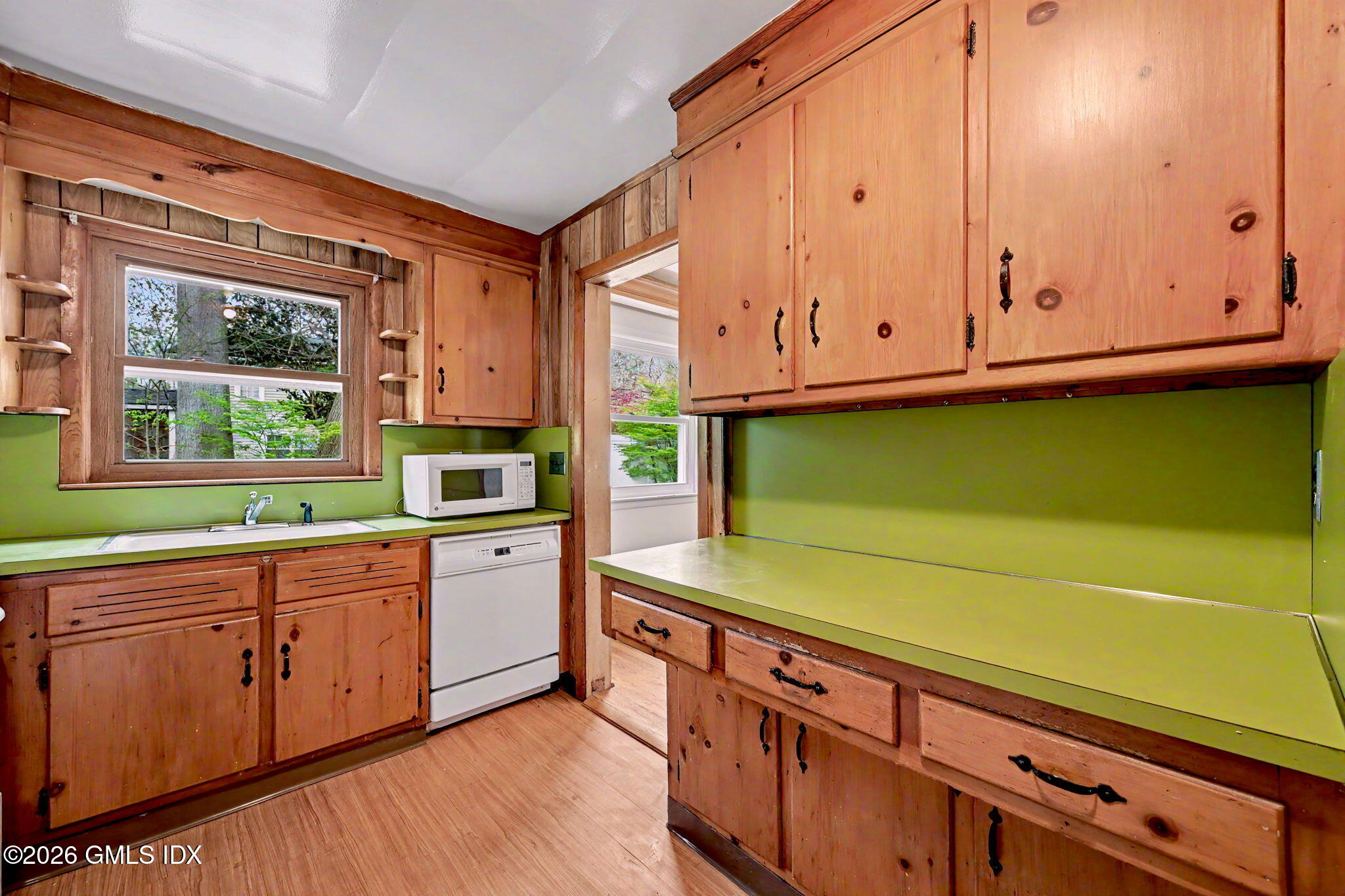 54 Merriman Road Stamford, CT 06905 - Photo 10 of 20 Kitchen