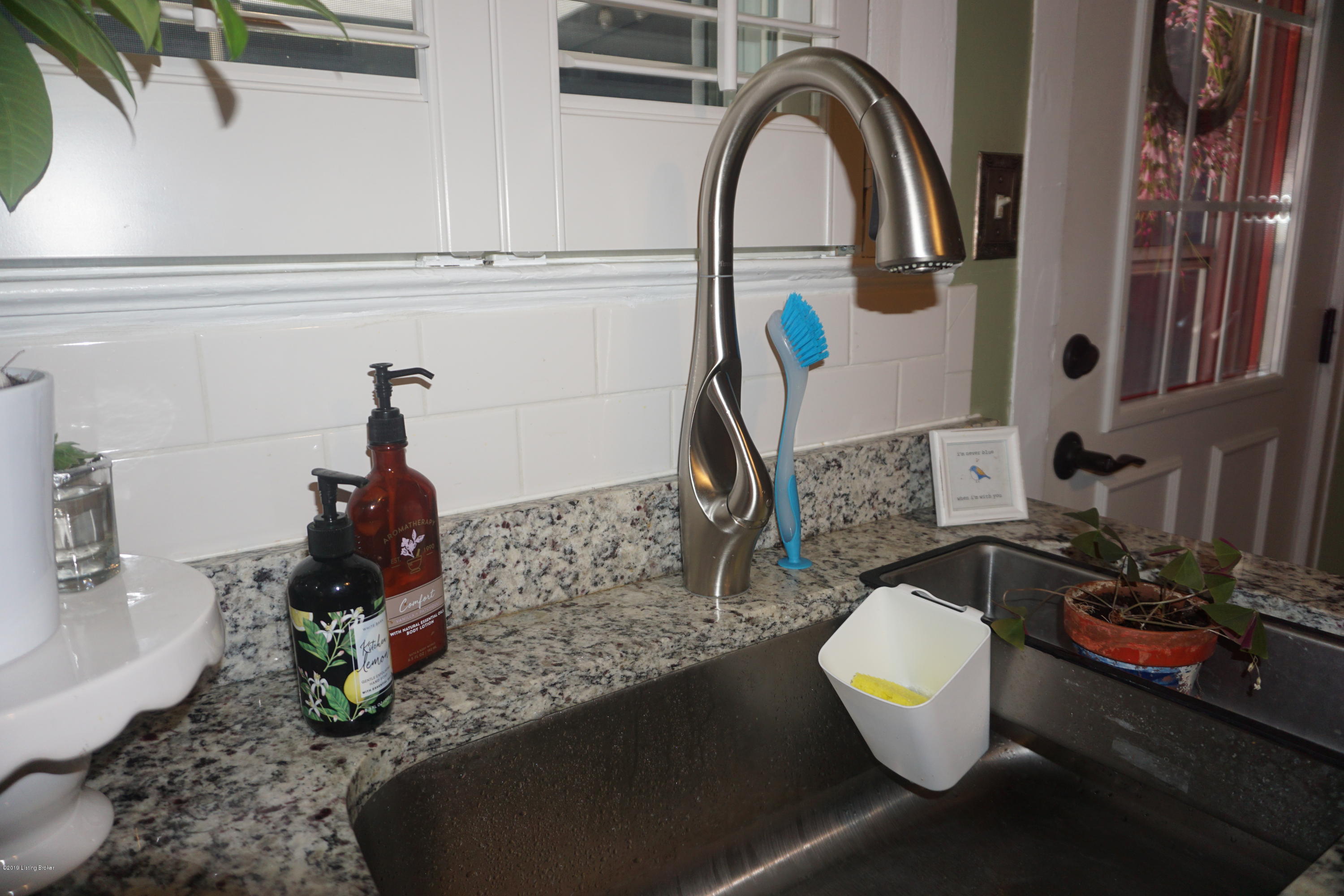 828 Reading Road Louisville, KY 40217 - Photo 13 of 43 DSC03233
