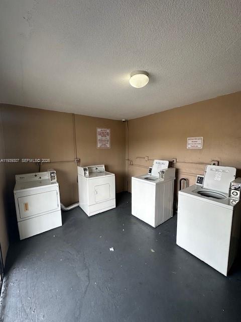 1015 Northwest 45th Avenue, Unit 101 Miami, FL 33126 - Photo 13 of 17 a utility room with dryer and washer