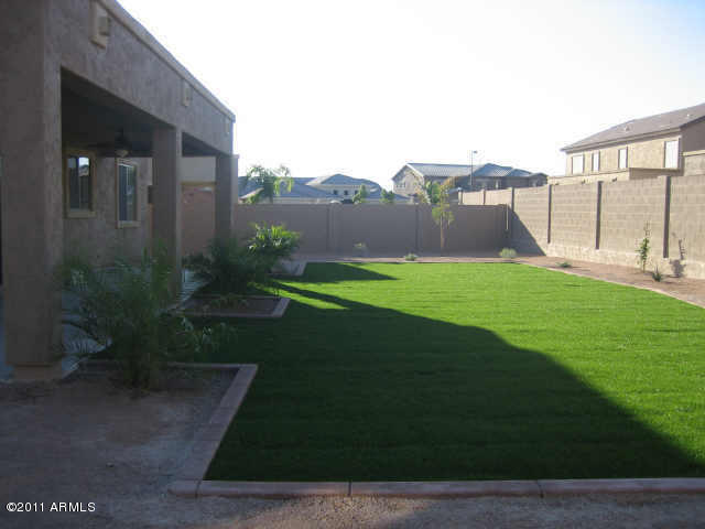 2310 West Red Range Way Phoenix, AZ 85085 - Photo 6 of 6 Backyard