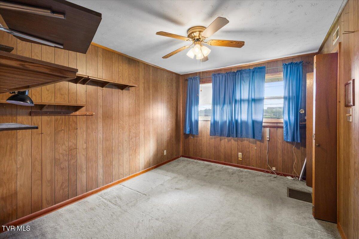 111 Dickson Road Kingsport, TN 37660 - Photo 11 of 51 12-128A9199