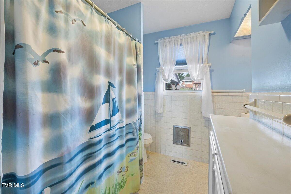 111 Dickson Road Kingsport, TN 37660 - Photo 12 of 51 13-128A9205