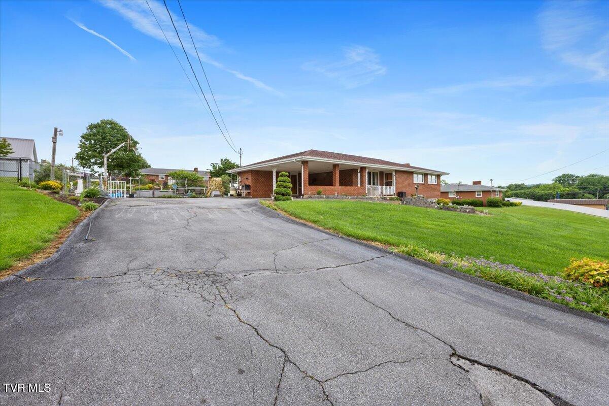 111 Dickson Road Kingsport, TN 37660 - Photo 41 of 51 42-128A9320