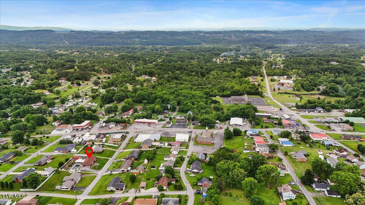 111 Dickson Road Kingsport, TN 37660 - Photo 5 of 51 06-DJI_20250528183946_0700_D