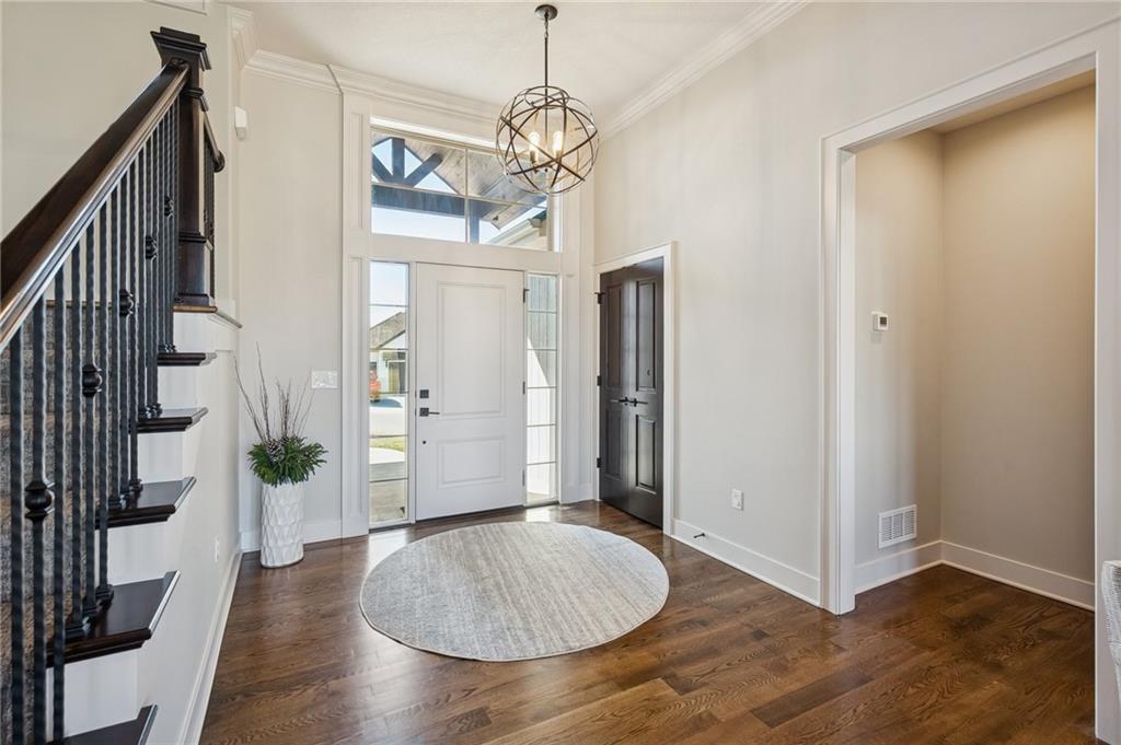 2500 Northwest Riverview Drive Riverside, MO 64150 - Photo 3 of 40