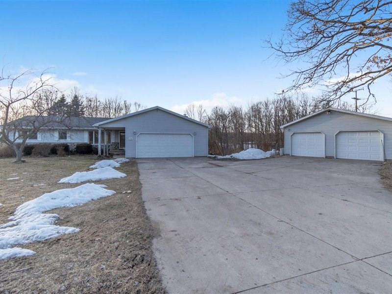 12180 Sandborn Road Portland, MI 48875 - Photo 2 of 50 Photo 2