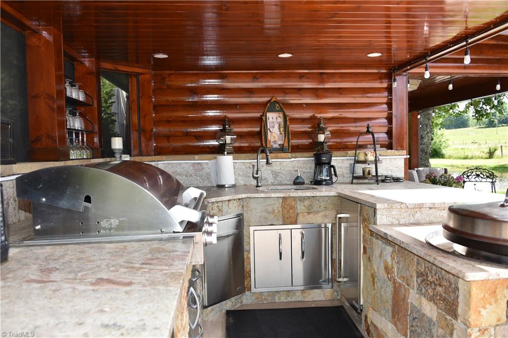 2524 Edmonds Road, Unit 33 Galax, VA 24333 - Photo 8 of 19
