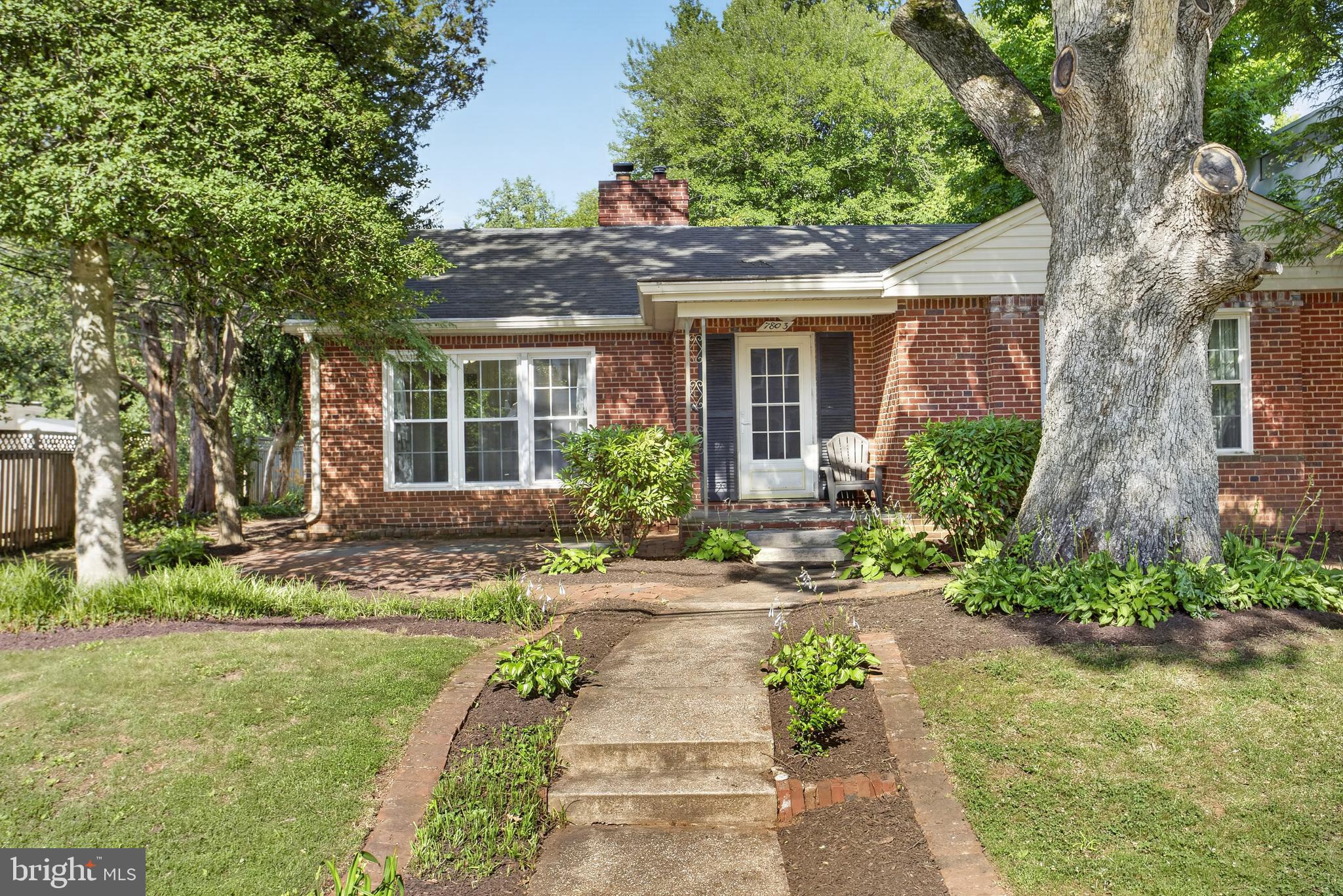 7803 Marbury Road Bethesda, MD 20817 - Photo 2 of 26