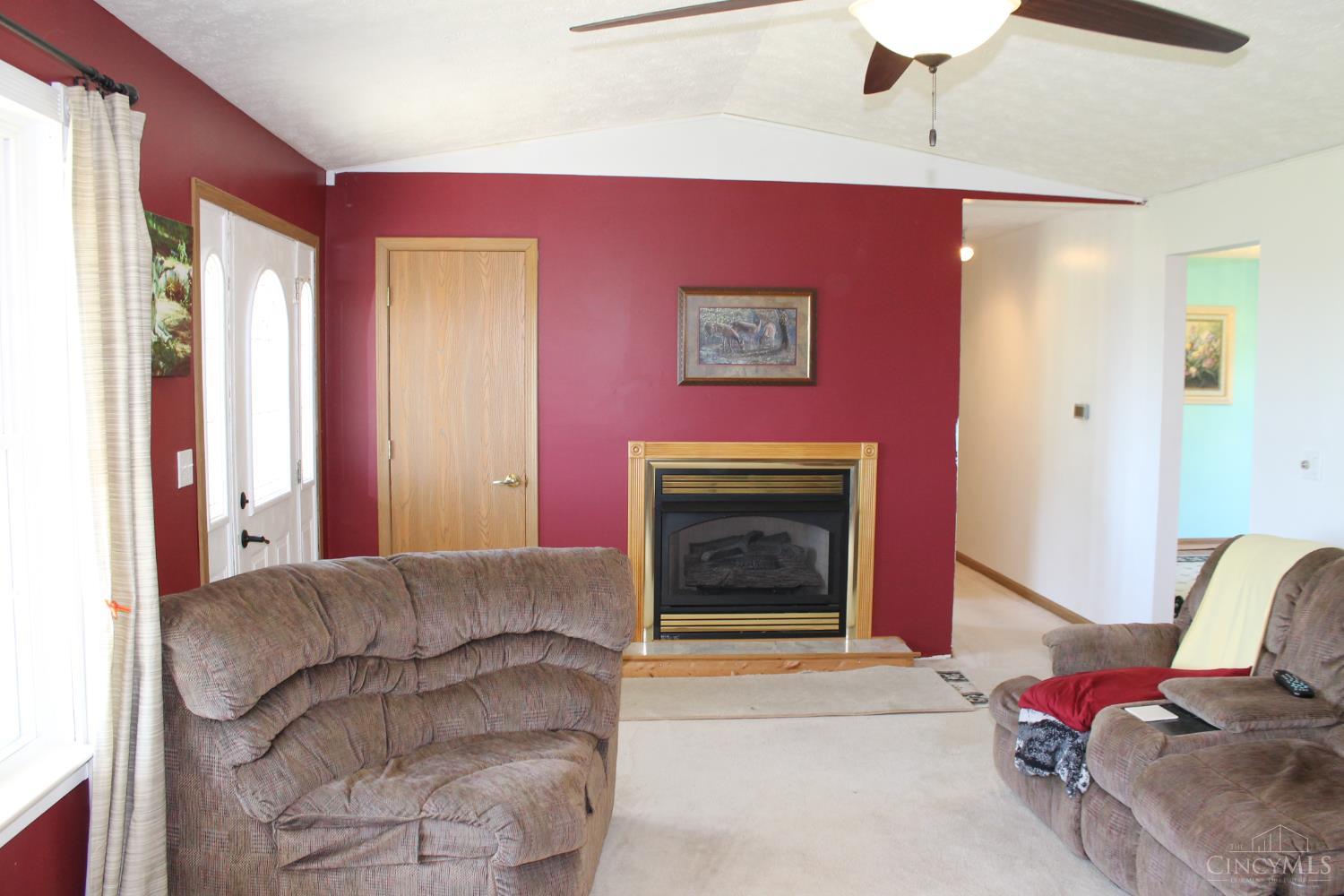 216 Pansy Road Blanchester, OH 45107 - Photo 4 of 27 Gas fireplace...just add propane