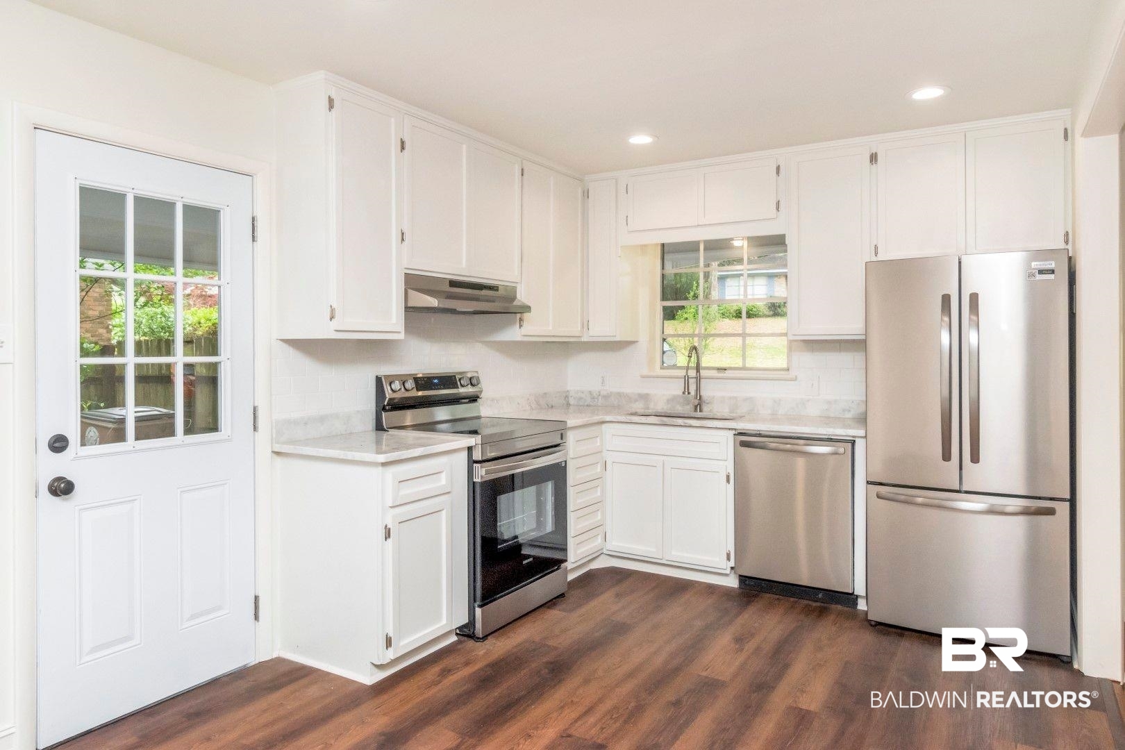 607 Markham Drive Mobile, AL 36609 - Photo 5 of 27
