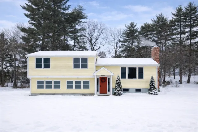$958,800 | 17 Fairview Road, Medfield, MA 02052