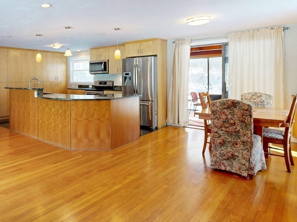 17 Fairview Road Medfield, MA 02052 - Photo 11 of 36