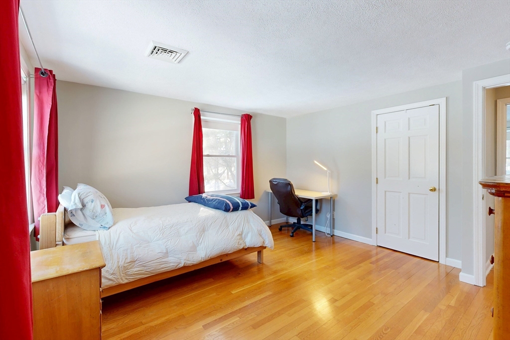 17 Fairview Road Medfield, MA 02052 - Photo 20 of 36