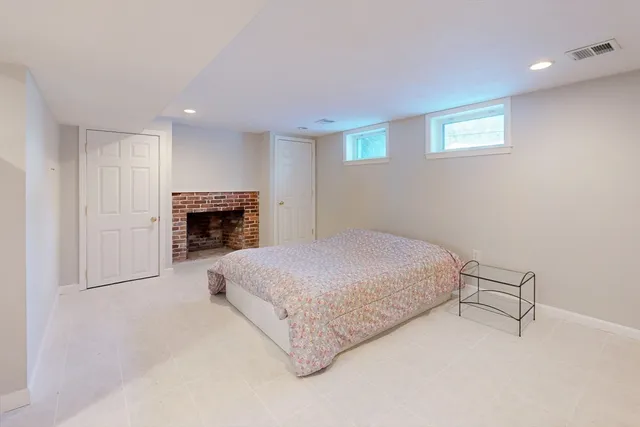 a view of a livingroom with furniture and furniture