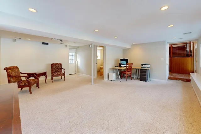 $958,800 | 17 Fairview Road, Medfield, MA 02052