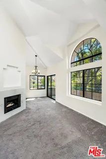 $460,000 | 18129 Erik Court, Unit 328, Canyon Country, CA 91387