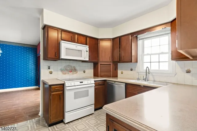 $499,900 | 9 Killdeer Drive, Hackettstown, NJ 07840