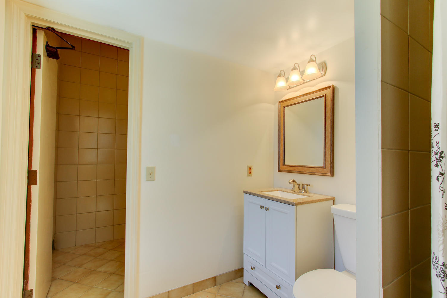 10969 Sandy Run Road Jupiter, FL 33478 - Photo 25 of 31 Full Cabana Bath