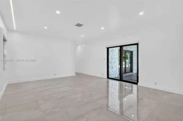 $18,900 | 607 Layne Boulevard, Hallandale Beach, FL 33009