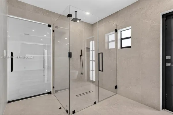 $18,900 | 607 Layne Boulevard, Hallandale Beach, FL 33009