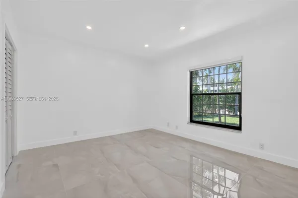 $18,900 | 607 Layne Boulevard, Hallandale Beach, FL 33009