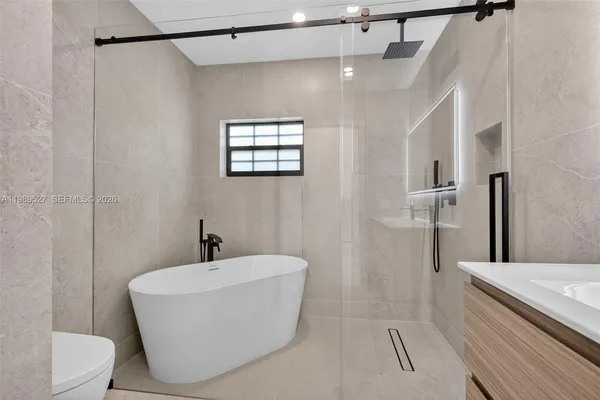 $18,900 | 607 Layne Boulevard, Hallandale Beach, FL 33009