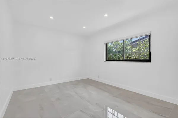 $18,900 | 607 Layne Boulevard, Hallandale Beach, FL 33009