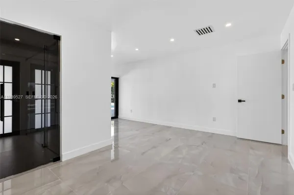 $18,900 | 607 Layne Boulevard, Hallandale Beach, FL 33009