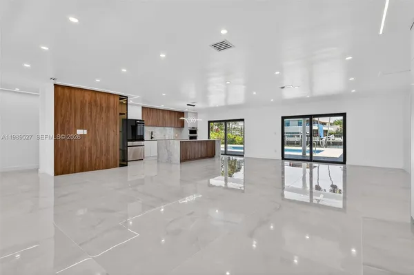 $18,900 | 607 Layne Boulevard, Hallandale Beach, FL 33009