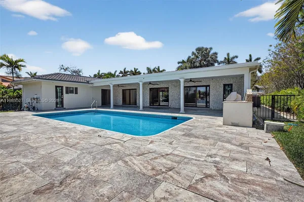 $18,900 | 607 Layne Boulevard, Hallandale Beach, FL 33009